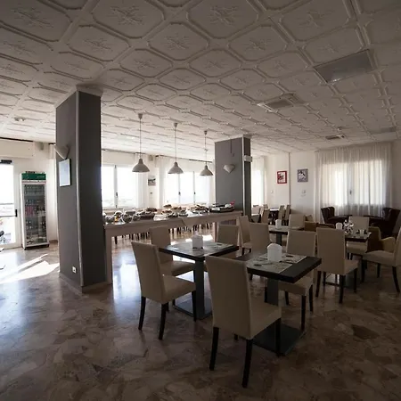 Riviera Mare Life Отель 3*