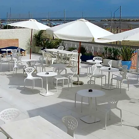 Riviera Mare Life Hotell 3*